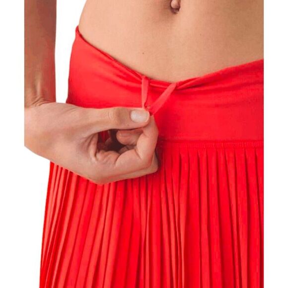 LULULEMON ATHLETICA Pleat To The Street Skirt II In Alarming Size 8 - Picture 3 of 6